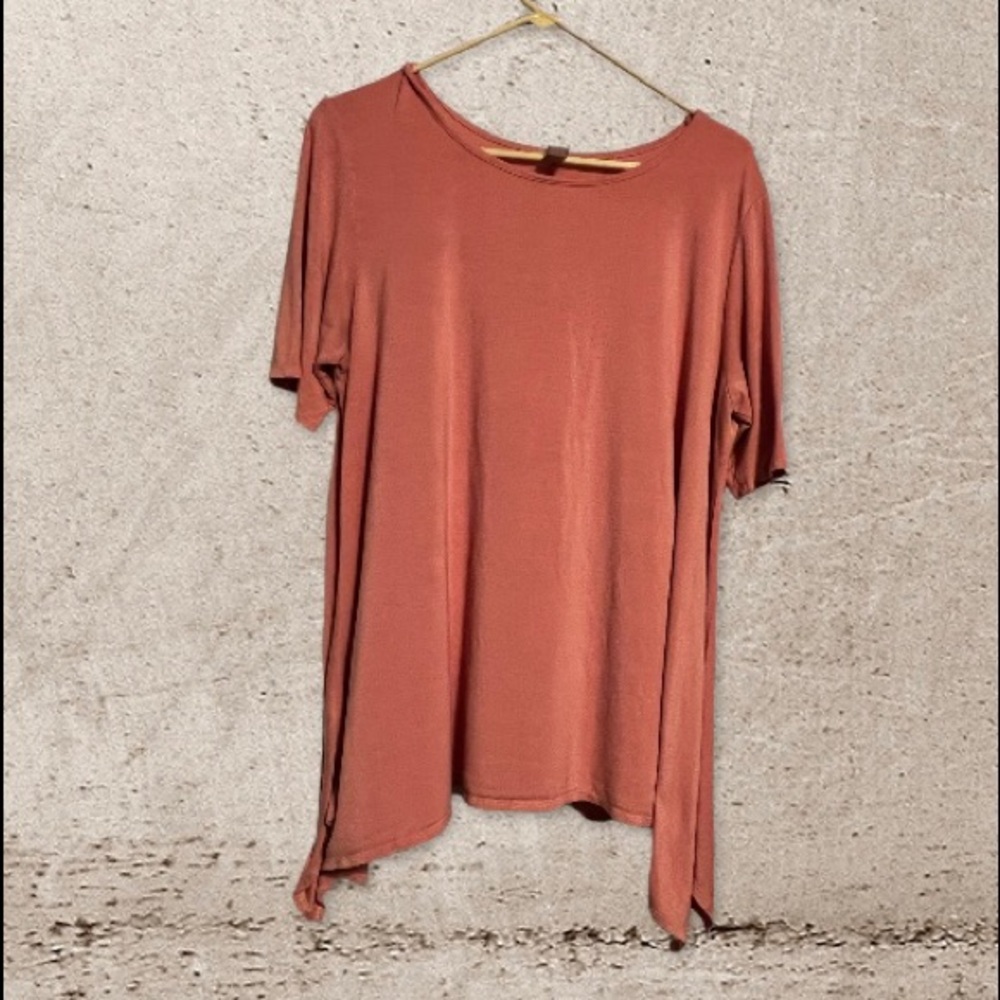 High-Low swing hem tunic